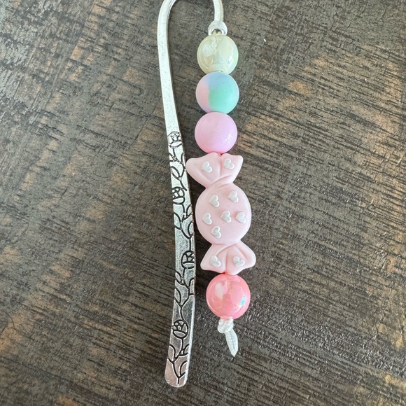 Pink & Colorful Candy Wrapper Bookmark with Heart Design - NWOT - Picture 2 of 5